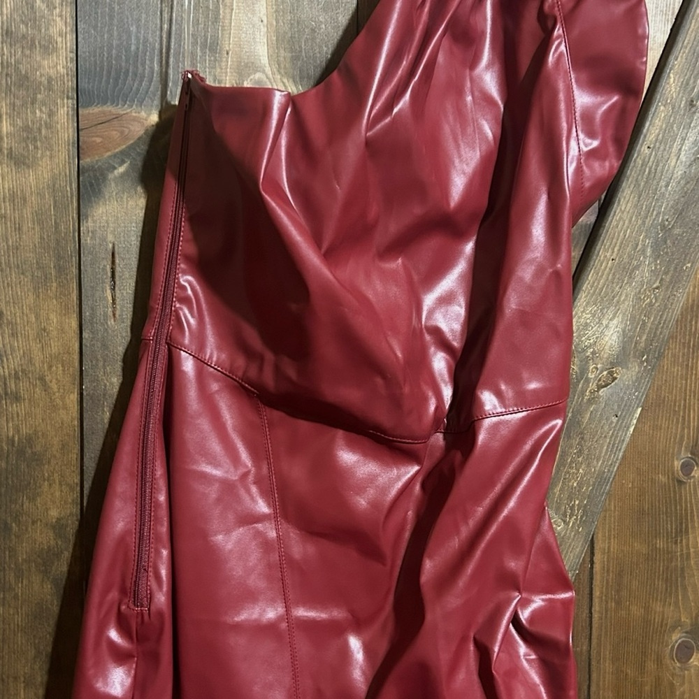 Red Mini Dress, size L, wore once, smoke free home - Picture 3 of 4